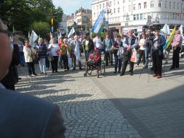 Zakończyła się jubileuszowa "miesięcznica pogrzebania demokracji"