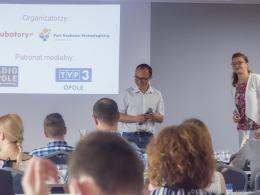 Otworzą 1000 butelek piwa na Startup Mixerze
