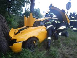 McLaren rozbił się na rondzie w Krapkowicach