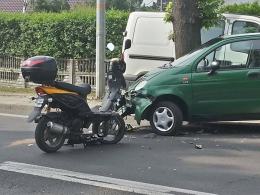 Zderzenie skutera z matizem. Kierowca skutera nietrzeźwy