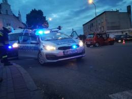 O krok od tragedii. Tir wjechał na skrzyżowanie na czerwonym świetle.