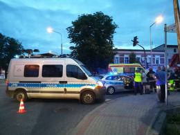 O krok od tragedii. Tir wjechał na skrzyżowanie na czerwonym świetle.