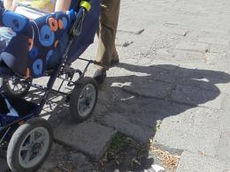 Drogowa udręka w Lewinie Brzeskim. Mieszkańcy walczą o remont