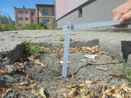 Drogowa udręka w Lewinie Brzeskim. Mieszkańcy walczą o remont