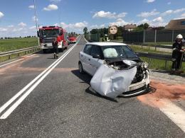 Zderzenie na DK 45. Kobieta w szpitalu