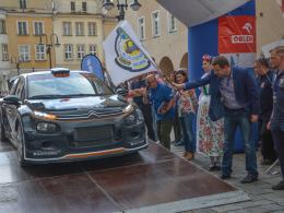 Ryk silników na opolskim rynku! Ruszył 48. Rajd Festiwalowy.
