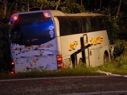 Nocne zderzenie autokaru i busa w Opolu. Są ranni.
