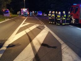 Nocne zderzenie autokaru i busa w Opolu. Są ranni.