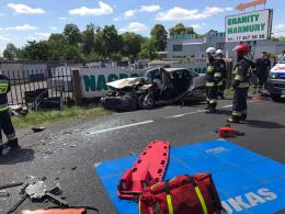 Wypadek na DW 414 we Wrzoskach. Zderzenie TIR-a z osobówką