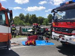 Wypadek na DW 414 we Wrzoskach. Zderzenie TIR-a z osobówką