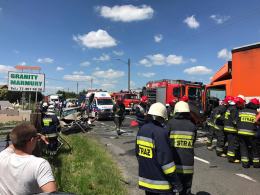 Wypadek na DW 414 we Wrzoskach. Zderzenie TIR-a z osobówką