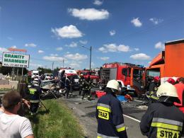 Wypadek na DW 414 we Wrzoskach. Zderzenie TIR-a z osobówką