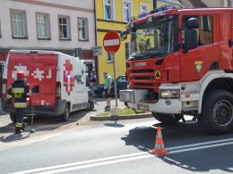 Zasnął za kierownicą, wjechał w basztę zamku w Niemodlinie