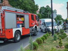 Zasnął za kierownicą, wjechał w basztę zamku w Niemodlinie