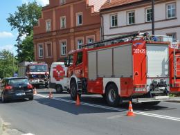 Zasnął za kierownicą, wjechał w basztę zamku w Niemodlinie