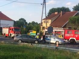 Nieustąpienie pierwszeństwa przejazdu przyczyną dachowania pod Namysłowem