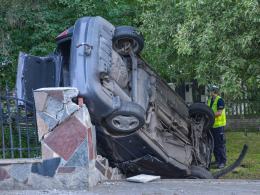Wjechał w mur w Siołkowicach Starych