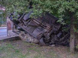 Wjechał w mur w Siołkowicach Starych