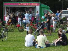 Centrum Opola pełne Food Trucków