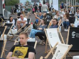 Opolanie wypoczywają przy muzyce podczas Siesty