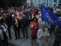 Łańcuch światła w Opolu. "Bronimy sądów i demokracji"