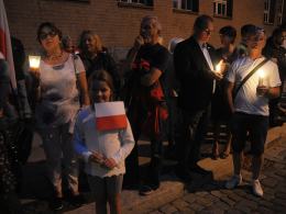 Łańcuch światła w Opolu. "Bronimy sądów i demokracji"