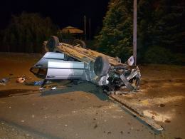 Dachowanie bmw w Bogacicy. Kierowca sam wyszedł z auta i oddalił się