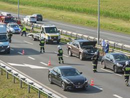 Zderzenie 6 samochodów na autostradzie A4