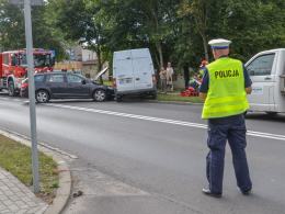 Zderzenie dwóch aut w Niemodlinie. Jedna osoba ranna