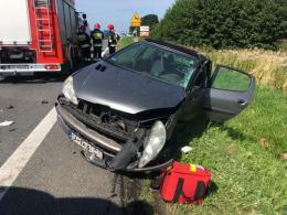 Zderzenie karetki z osobówką, jedna osoba w szpitalu