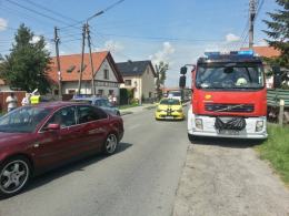 Zderzenie lancii i traktora. Dwoje dzieci odwieziono do szpitala