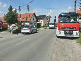 Zderzenie lancii i traktora. Dwoje dzieci odwieziono do szpitala