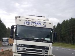 Wystrzał opony na A4 niedaleko Ochódz