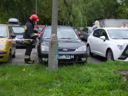 Zasłabł i uderzył w latarnię na ul. Sosnkowskiego w Opolu