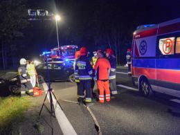 Zderzenie trzech pojazdów w lesie dąbrowskim na DK nr 46