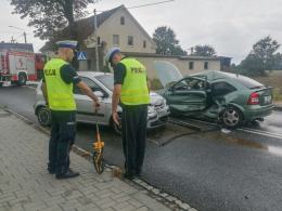 Zderzenie dwóch samochodów w Kostowie
