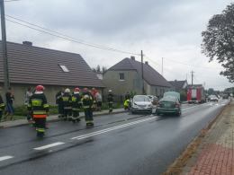 Zderzenie dwóch samochodów w Kostowie