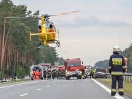 Volvo i volkswagen zderzyły się na autostradzie A4