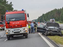 Volvo i volkswagen zderzyły się na autostradzie A4