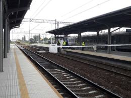 Zwłoki mężczyzny na peronie kolejowym w Strzelcach Opolskich