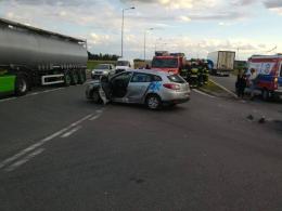 Wypadek przy wjeździe na autostradę A4, jedna osoba ranna