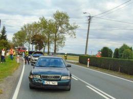 Zderzenie 4 samochodów pod Nysą. 3 osoby w szpitalu