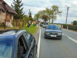 Zderzenie 4 samochodów pod Nysą. 3 osoby w szpitalu