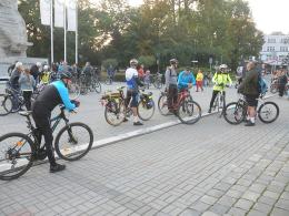 Ostatnia Masa Krytyczna w cyklicznej formie