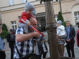 Końskie poidło stanęło przed opolskim ratuszem