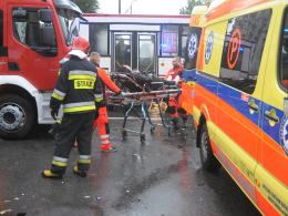 Zderzenie dwóch osobówek na skrzyżowaniu Ozimska-Katowicka