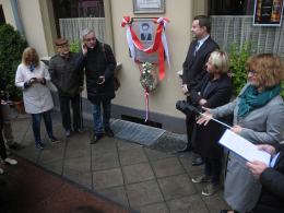 Arkadiusz Wiśniewski uroczyście odsłonił tablicę Jerzego Grotowskiego