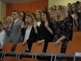 Studenci kierunków medycznych PMWSZ w Opolu zainaugurowali rok akademicki