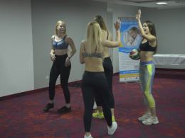 Siatkarki zaprezentowały bieliznę sportową