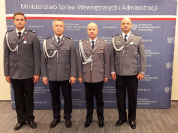Policjanci z Brzegu wyróżnieni Krzyżem Zasługi